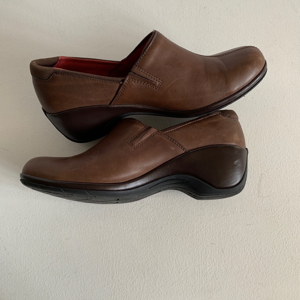 Merrell Angelic Brown Leather Slip On - Picture 3 of 8
